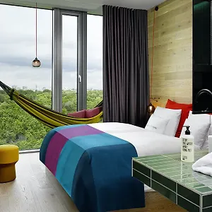 4* Hotell 25hours Bikini