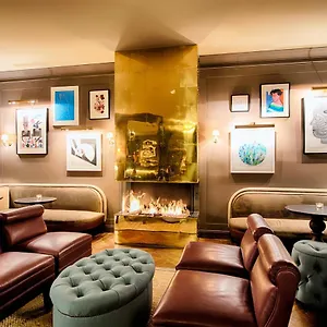 Mondrian Am Checkpoint Charlie Hotel
